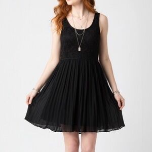 MATERIAL GIRL Black Lace Bodice Pleated Skirt Babydoll Whimsigoth Summer Dress